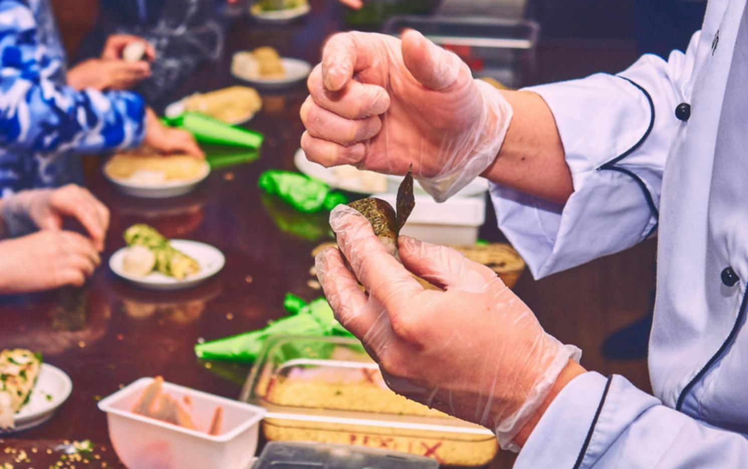 Praktische Kochkurs-Situation in der Flexhardova Academy